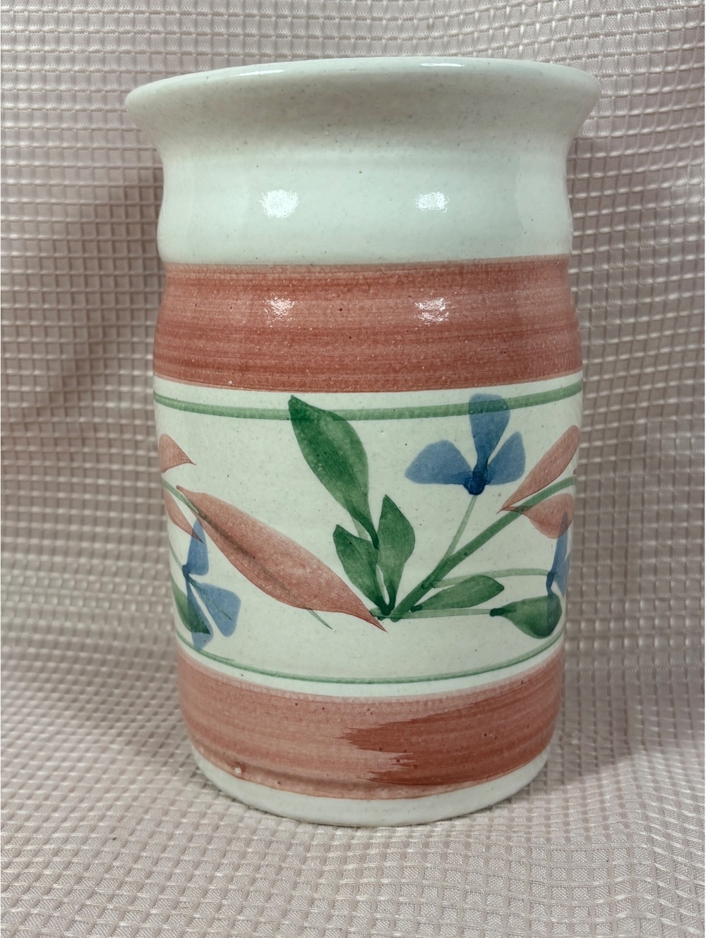 292 - hand-painted ceramic crock features a charming cream base accented pink
